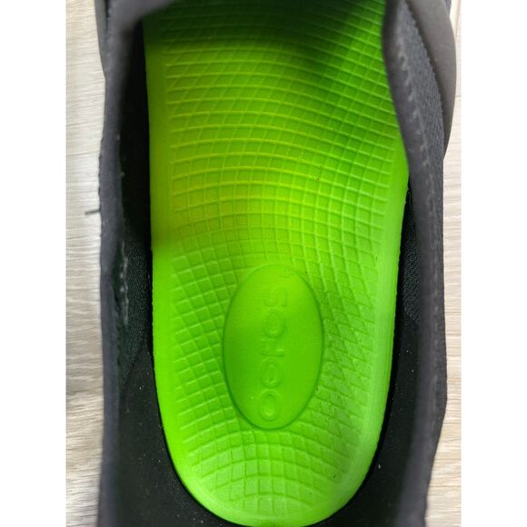 Oofos Oomg Low Women's Sneaker Slip-On Synthetic 8 Black Athletic Recovery Shoes - Picture 7 of 10
